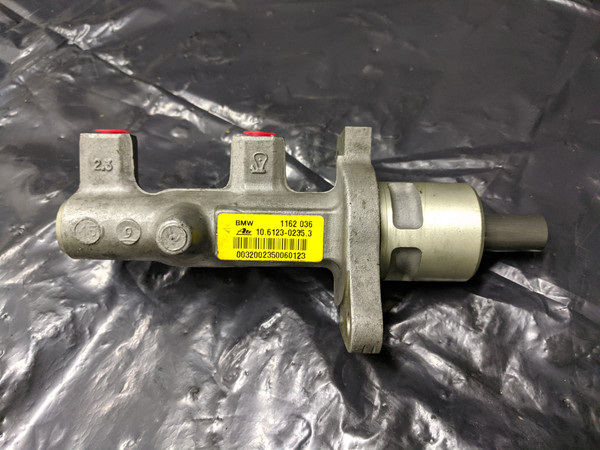 BMW E36 3-Series Brake Master Cylinder 1162036