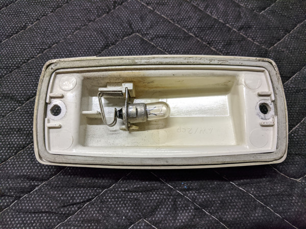 BMW E24/E28/E30 Side Marker Lamp Housing 1364175