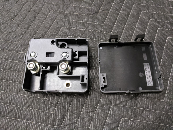 BMW E46 3-Series Positive Battery Terminal Junction Box 61138374986