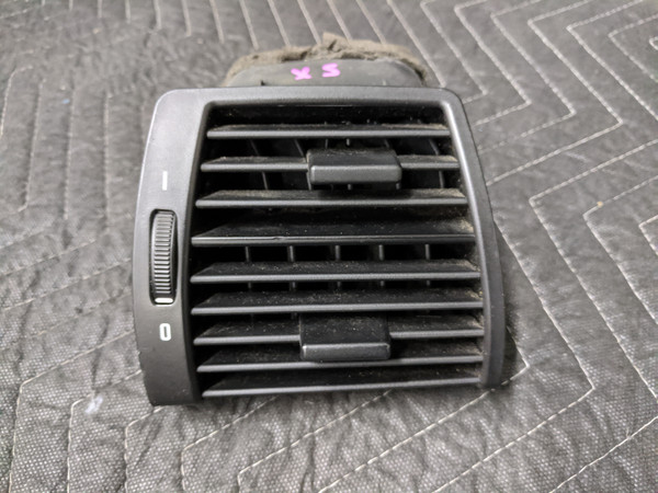 BMW E53 X5 Fresh Air Vent Front Right 64228402216