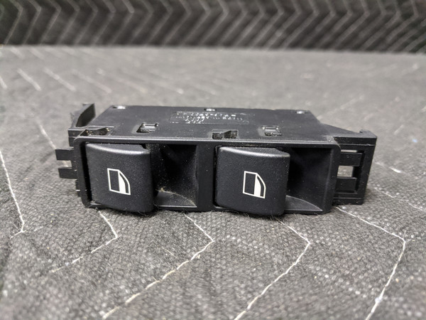 BMW E46 3-Series Window Lifter Switch Right 61316902178