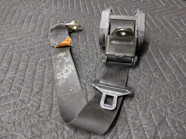 BMW E36 3-Series Convertible Rear Upper Seat Belt Schwarz 72118208824