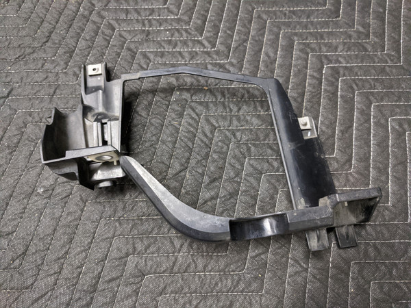 BMW E60 5-Series Headlight Bracket Left 63126936089 158737