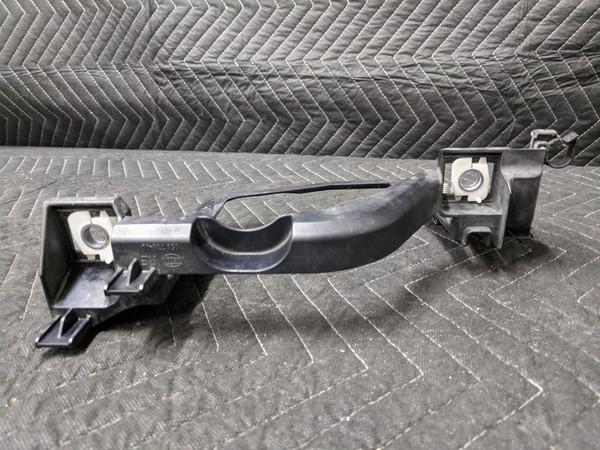 BMW E60 5-Series Headlight Bracket Right 63126936090 158738