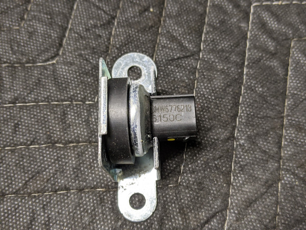 BMW E60/E61/E63/E64 Acceleration Sensor 37146776213