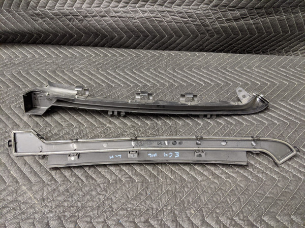 BMW E64 M6 S85 Engine Cable Duct 12521710839