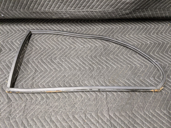 BMW E21 3-Series Rear Window Seal Right Passenger 51361881488