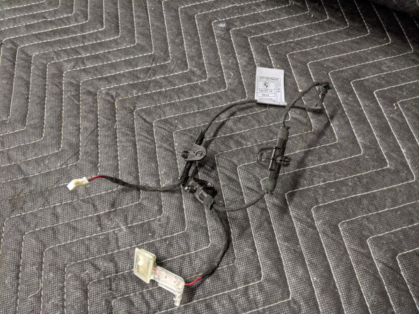 BMW E92/E93 3-Series Coupe Convertible Door Handle Lighting Right Passenger 63317163512