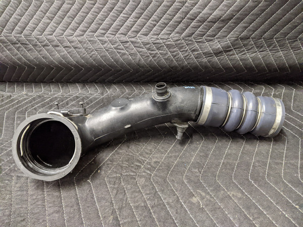 BMW E70/E71/F07/F10/F11 Charge Air Induction Tract Pipe 13717588268