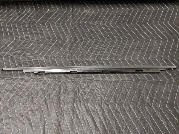 BMW E53 X5 Window Frame Cover Rear Left Door Glanzschwarz 51348257685