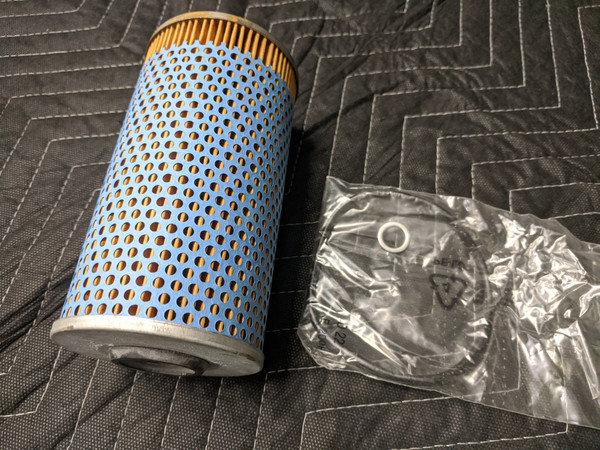 BMW E34/E38/E39 Oil Filter Hengst 11421731634