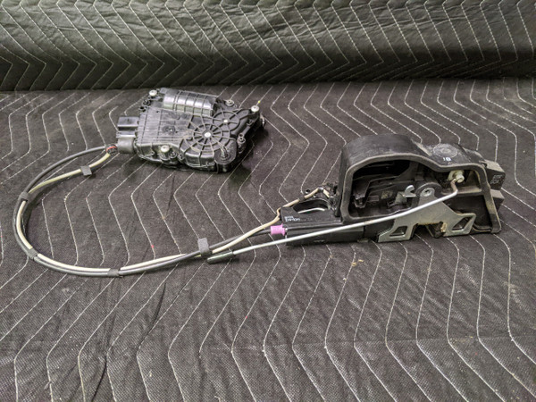 BMW F07 5-Series GT Front Right Passenger Door Lock Soft Close 51217149436