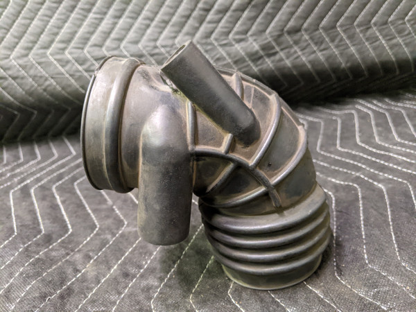 BMW E30 3-Series Rubber Intake Boot 13711708800