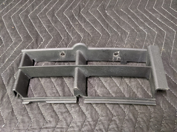 BMW E39 5-Series Front Bumper Grid Left Driver 51118235673