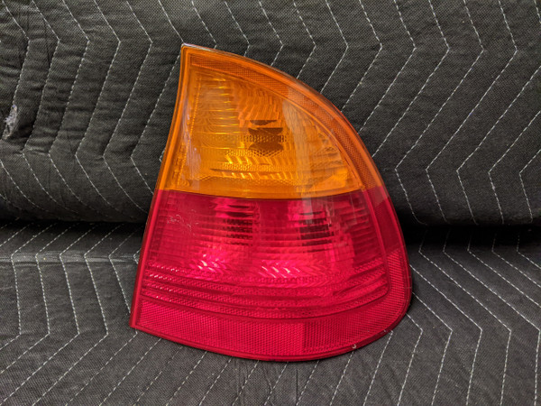 BMW E46 3-Series Touring Rear Right Brake Light 63218368758