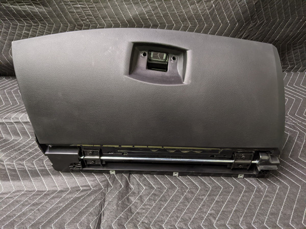 BMW E60/E61 5-Series Glove Box Lid Schwarz 51169132605