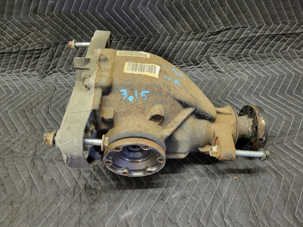 BMW E39 540i Rear Differential Automatic Transmission 3.15 33101428571