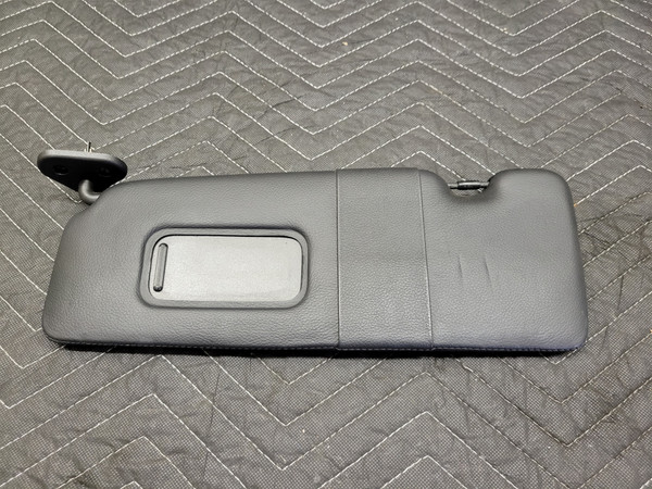 BMW E63/E64 6-Series Sun Visor Left Schwarz 51166976745