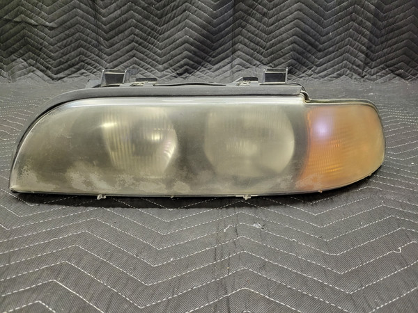 BMW E39 5-Series Left Driver's Headlight Halogen 63128385091-B