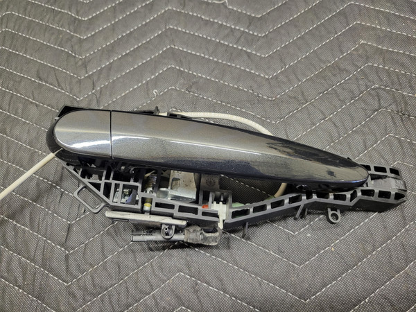 BMW F30 3-Series Rear Right Door Exterior Door Handle Assembly 51210445184