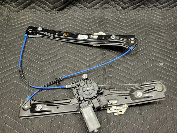 BMW F30 3-Series Front Right Passenger Window Regulator With Motor 7259824