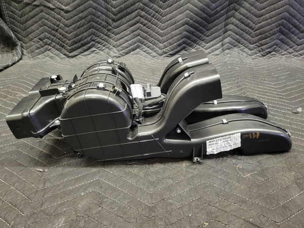 BMW E70 X5 Rear Climate Blower Fan Housing 64116947554