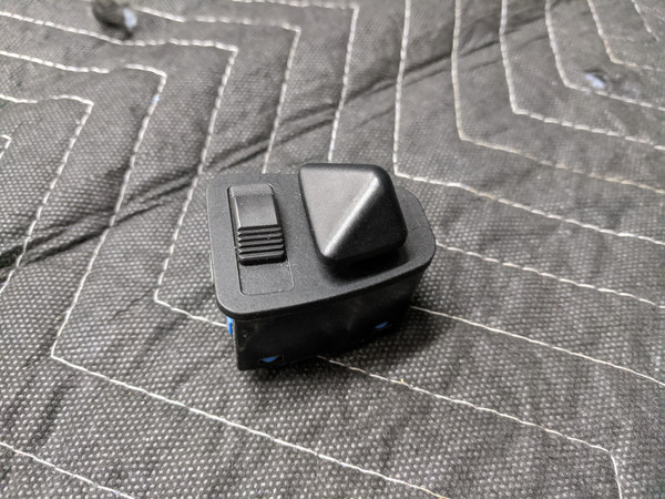 BMW E46 3-Series Mirror Control Switch 61316901376