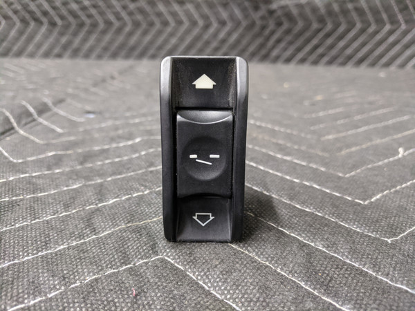 BMW E38/E46/E53/E60/E61/E63/E83 X3 X5 Sliding Sunroof Switch 61318352182