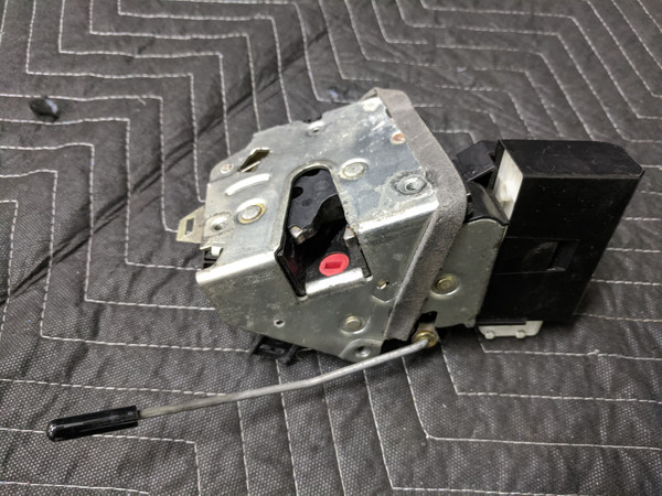 BMW E39 5-Series Door Lock Left Rear 8166247 67118352165