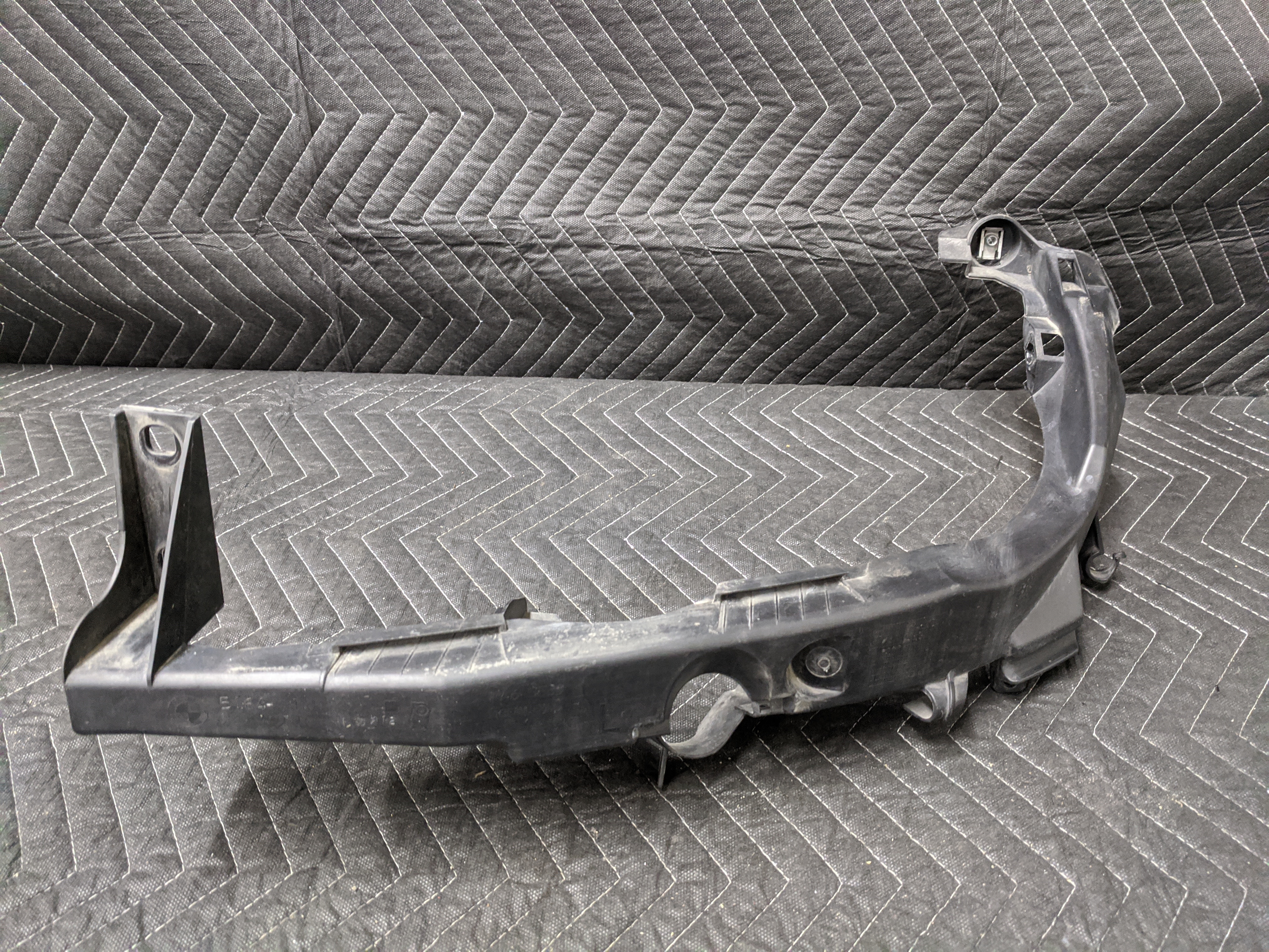 パーツ BMW E90 E91 BMW E90 E91 318d 320d M47 Air Intake Housing Engine Suction