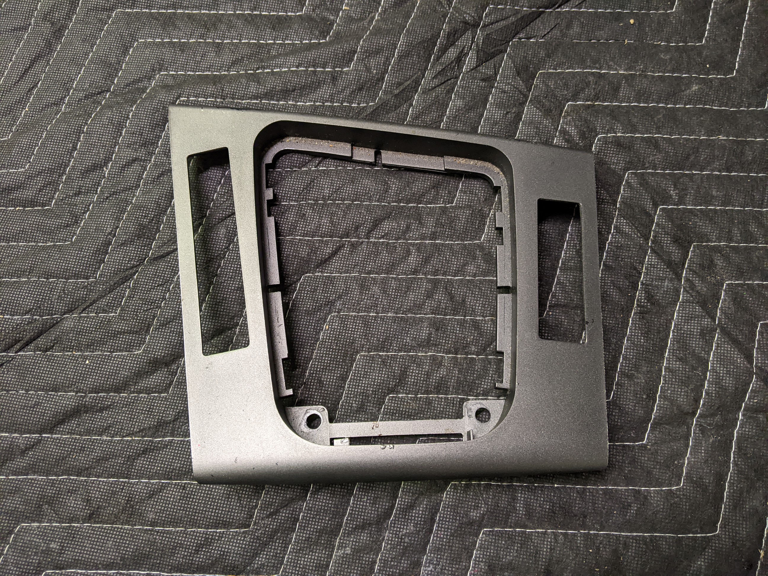 【中古品】NEAT SPENCEBRYSONLINEN TAPERED 46 51127895644 - Genuine BMW Support Fender Right - 51127895644