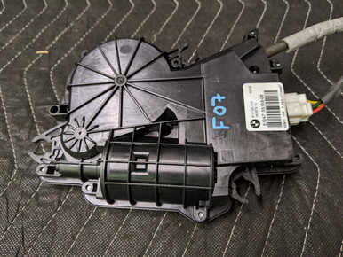 その他 517TOY Amazon.com: URO Parts 51247840617 Trunk Latch Assembly