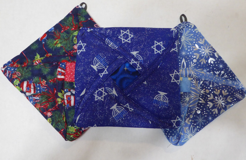 Christmas Blue Colors Quilted Hot Pad Pot Holders Kitchen