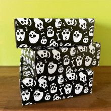 Skull and bone gift box