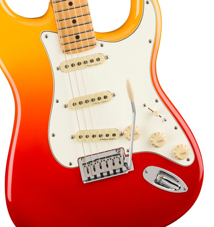 PLAYER PLUS STRATOCASTER®