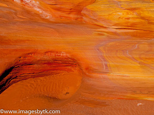 Incredible River Bank - Valley Of Fire  Nevada