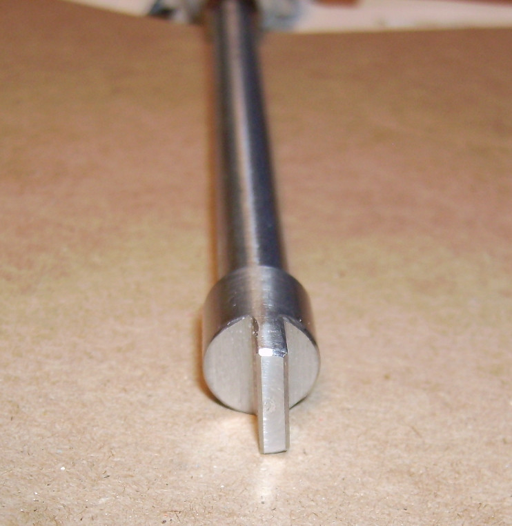 Distributor & Oil Pump Drive Spindle Shaft All L Engines Except 8283