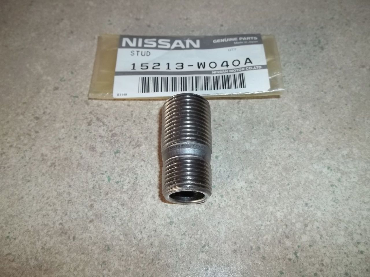 Oil Filter Mounting Stud For Datsun Nissan L4 L6 NAPS-Z & Many Others See More Fitments In Listing 15213-W040A