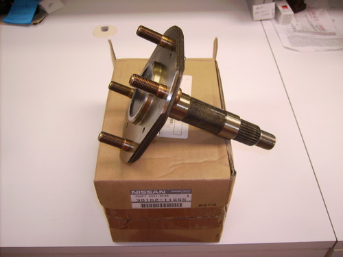 X Rear Wheel Stub Axle Datsun 510 Sedan & 610 Sedan