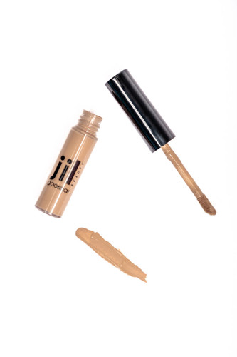 New RCMA Liquid Concealer in G20 for Light Muted Olives is the