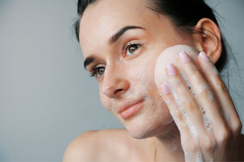 Redness vs. Rosacea: How To Tell the Difference Redness vs. Rosacea: How To Tell the Difference