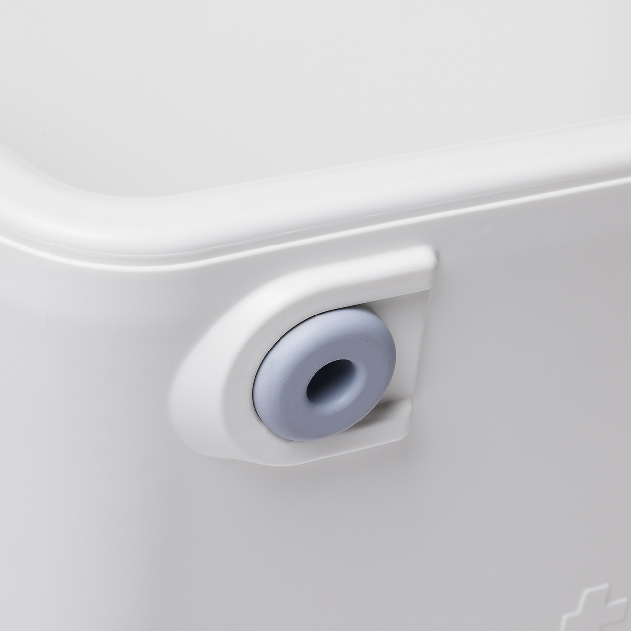 Loop Polyethylene Lounge Chair