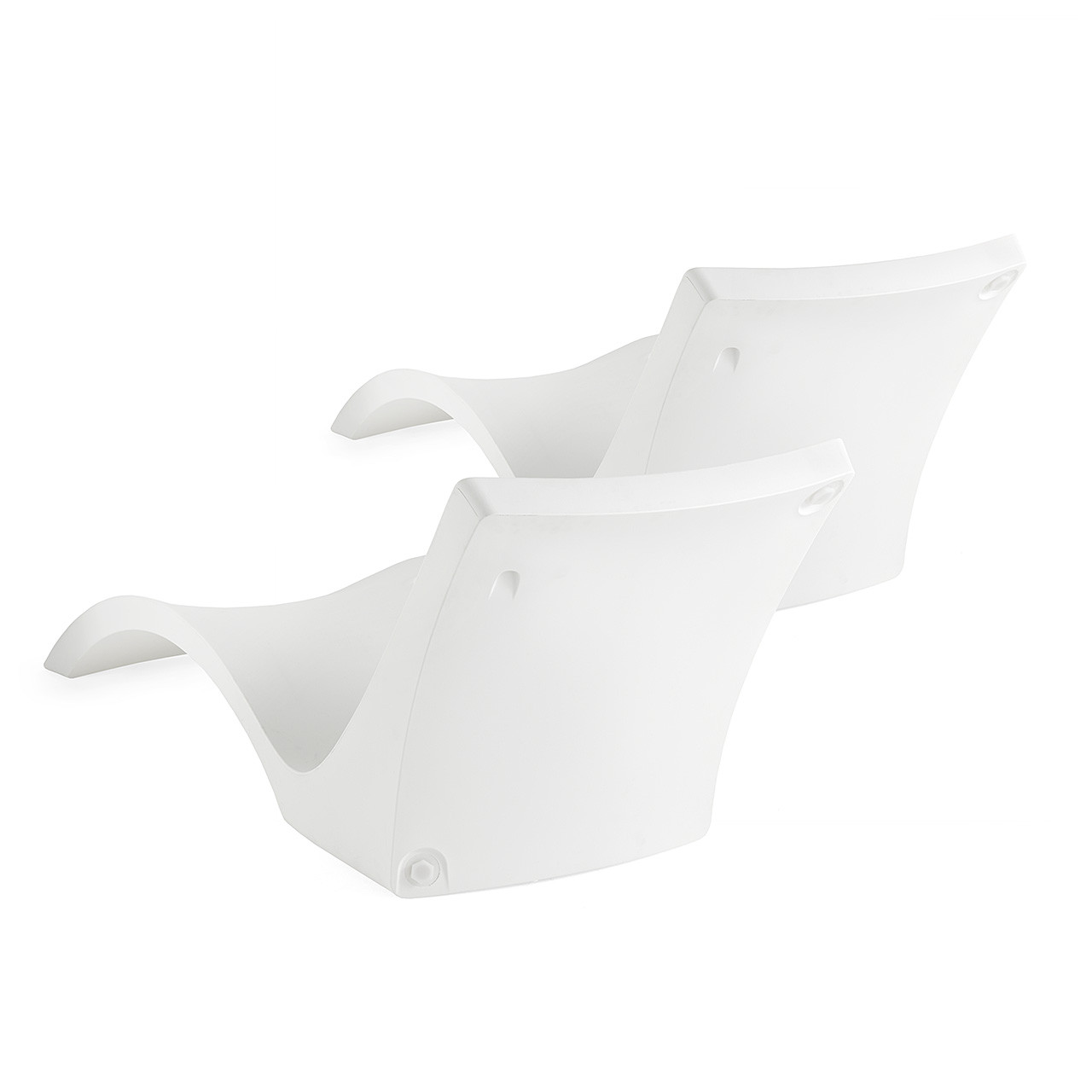 Kai White 5 Piece Pool Lounger with Pillows and 19 in. Side Table