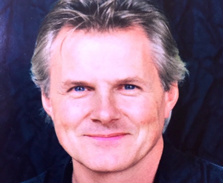 nigel-holton-450-x-370.jpg