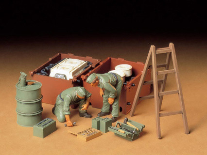 Tamiya 35180 GERMAN ENGINE MAINTENANCE CREW 1/35
