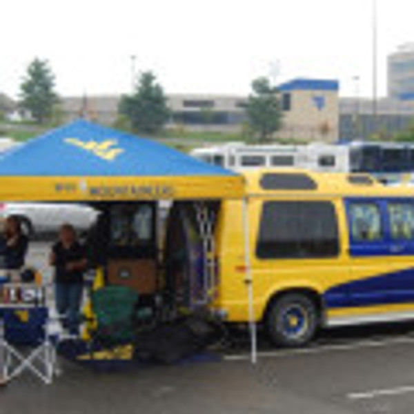 Business and Beer Pong: How Companies Can Host Awesome Tailgating Events