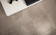 Maku Nut 32x32 large Format Tile