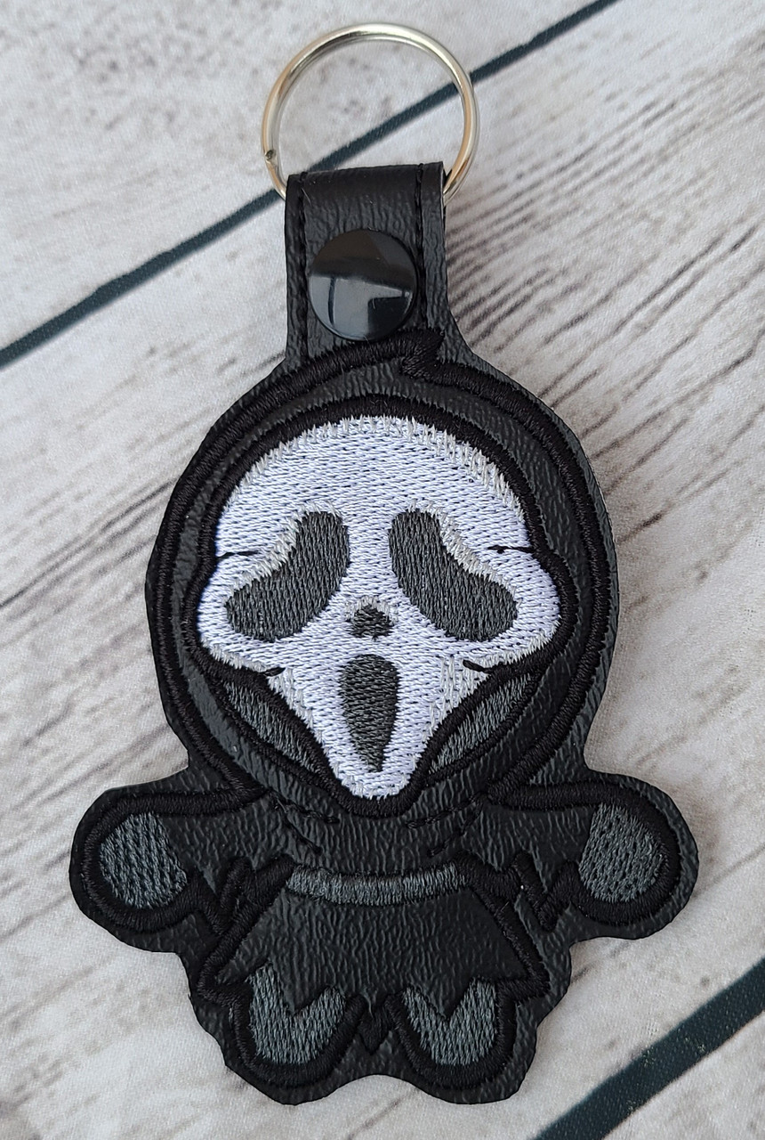［中古］Kenshiro keychain ショップ　⭐︎ぴよ出品 Chibi Horror Killers Embroidered Snap tab Keychains