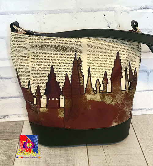 Red Lion House Castle Bucket Tote