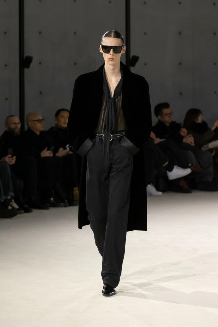 FW23 Saint Laurent Lavalliere-Neck Shirt in Silk Muslin Black FW23 Saint Laurent Lavalliere-Neck Shirt in Silk Muslin Black